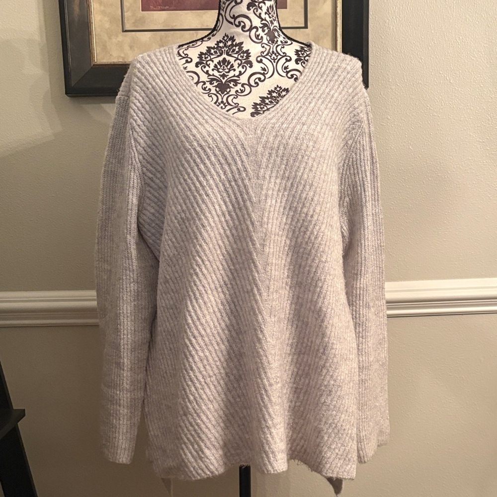 Cozy V-Neck Sweater Sparkling Light Gray